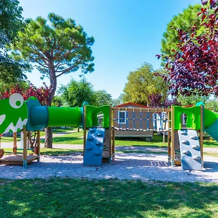 Del Garda Village And Kamp alanı Peschiera del Garda
